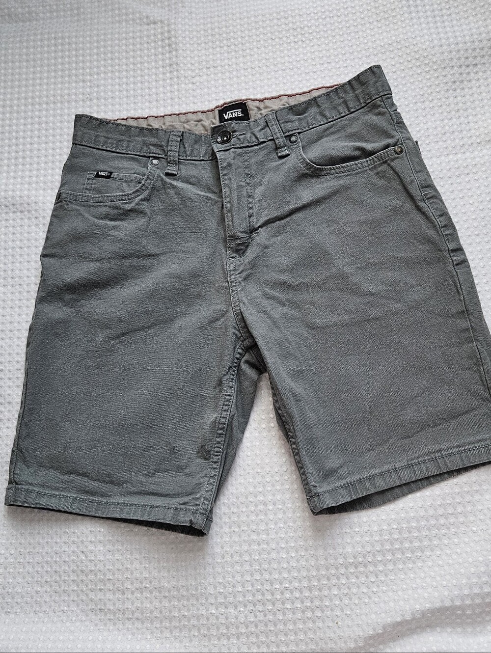 Vans Men's Slate Gray Flat Front Shorts Size 30